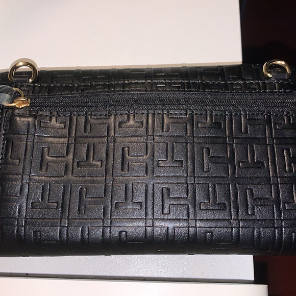 Tommy Hilfiger wallet/crossbody nwot - Picture 5 of 8
